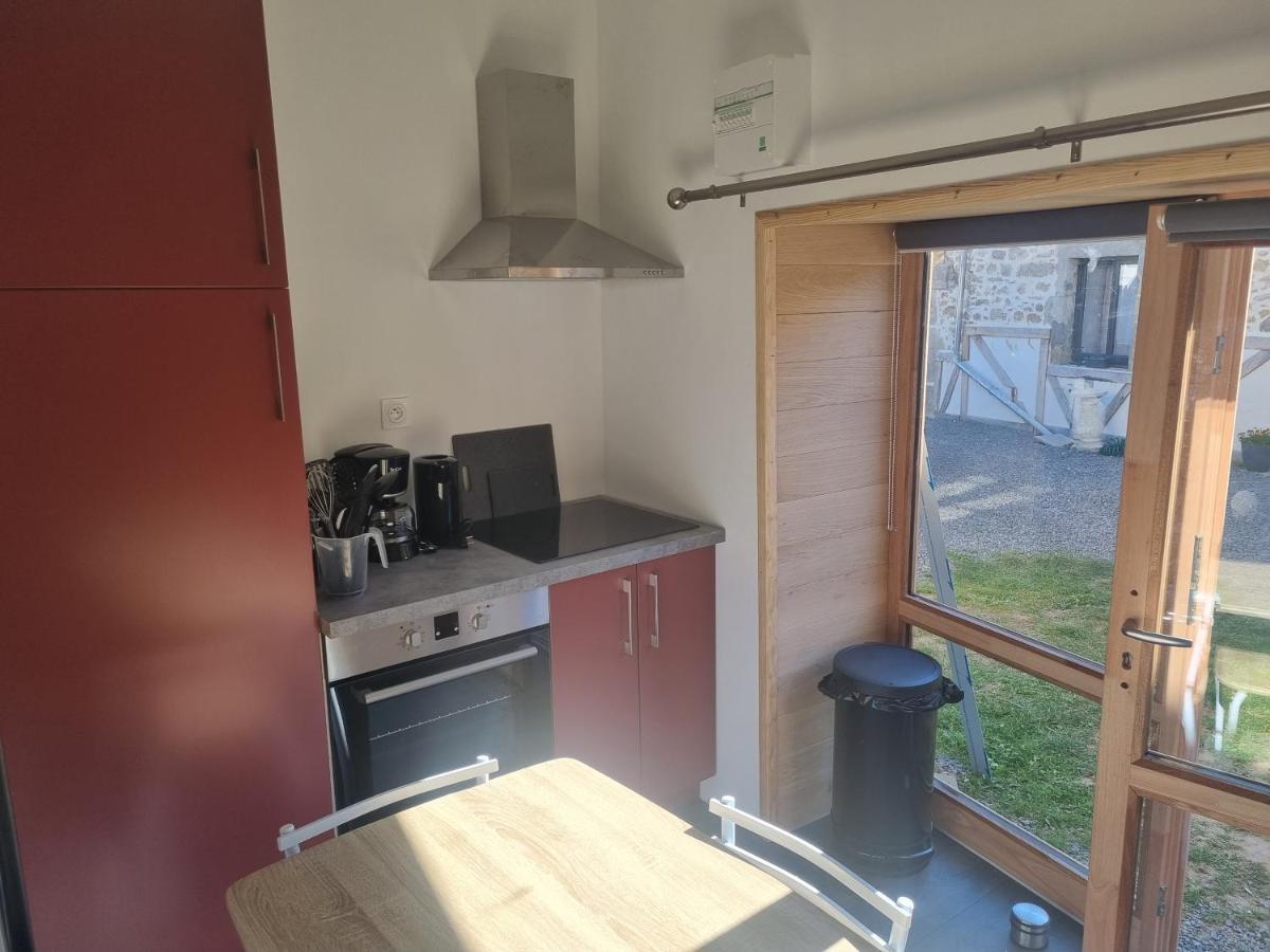 Jolie Petite Maison Dans Village Fortifie Brigueuil 외부 사진